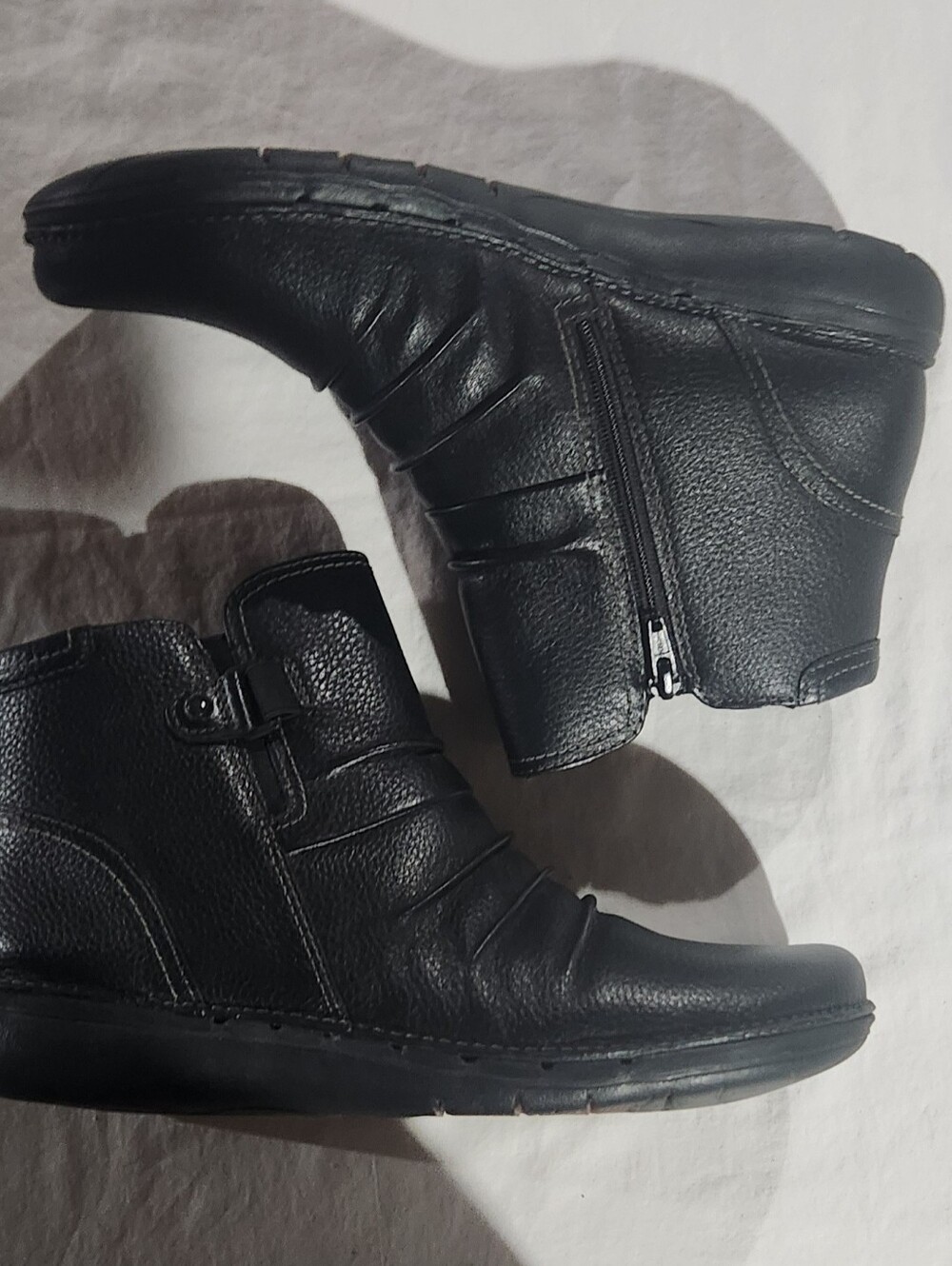 Clarks Unloop Top Black Leather Ankle Boots Size 9.5